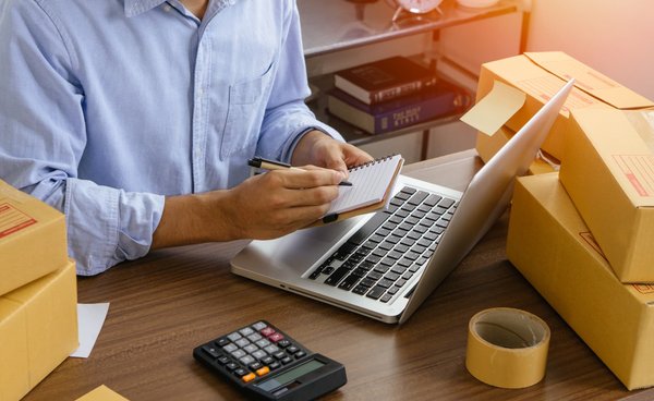 Quel est le rôle d'un Online Business Manager dans la gestion d'une entreprise ?